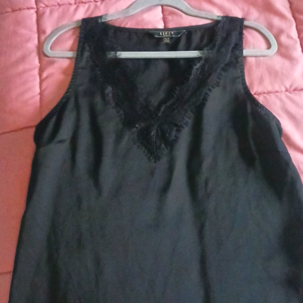 Lipsy top